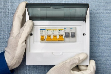 Les essentiels du c&acirc;blage &eacute;lectrique pour votre habitation